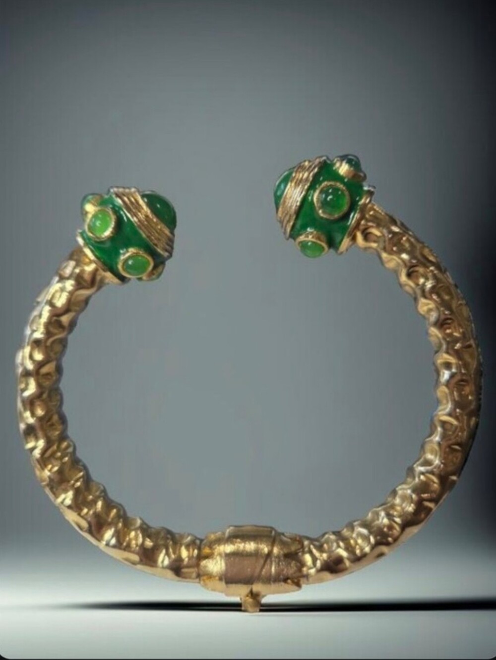 18k Gold Plated Chunky Artisan Hammered Enamel Emerald Cabochon Bangle Bracelet